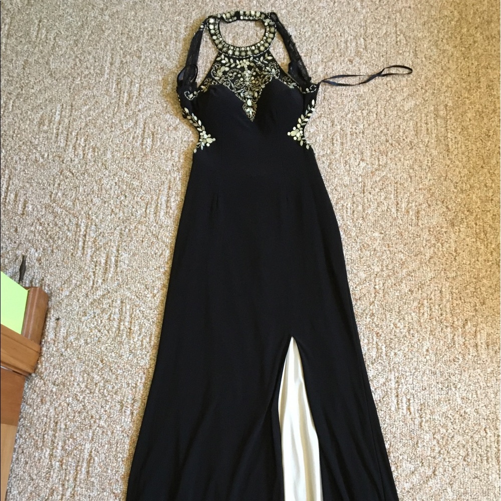 Sleek black prom dress